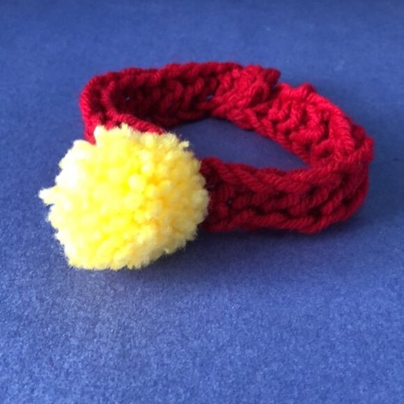 Vintage Other - NWOT Vintage Hand-Knitted Made-in-Canada Colourful Red Headband with Pom Pom